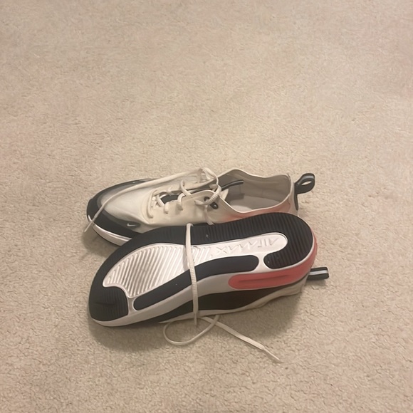 Air max worn couple times great condition - Picture 2 of 2